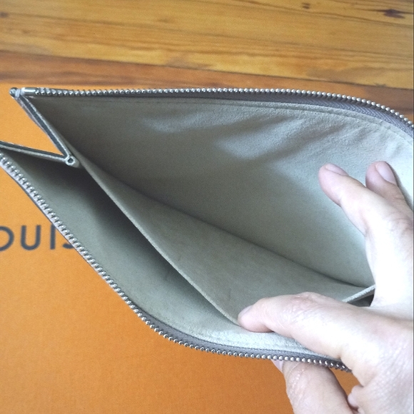 Louis Vuitton pochette - Picture 10 of 16